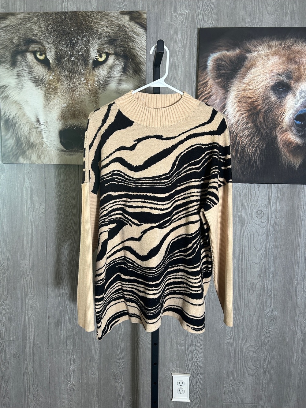 New ENTRO Sweater